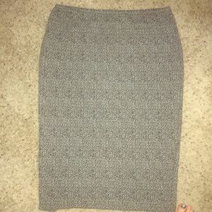 Stippled grey midi length skirt